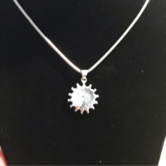 Vintage Zuni sterling silver, turquoise and red coral pendant. - Picture 4 of 6